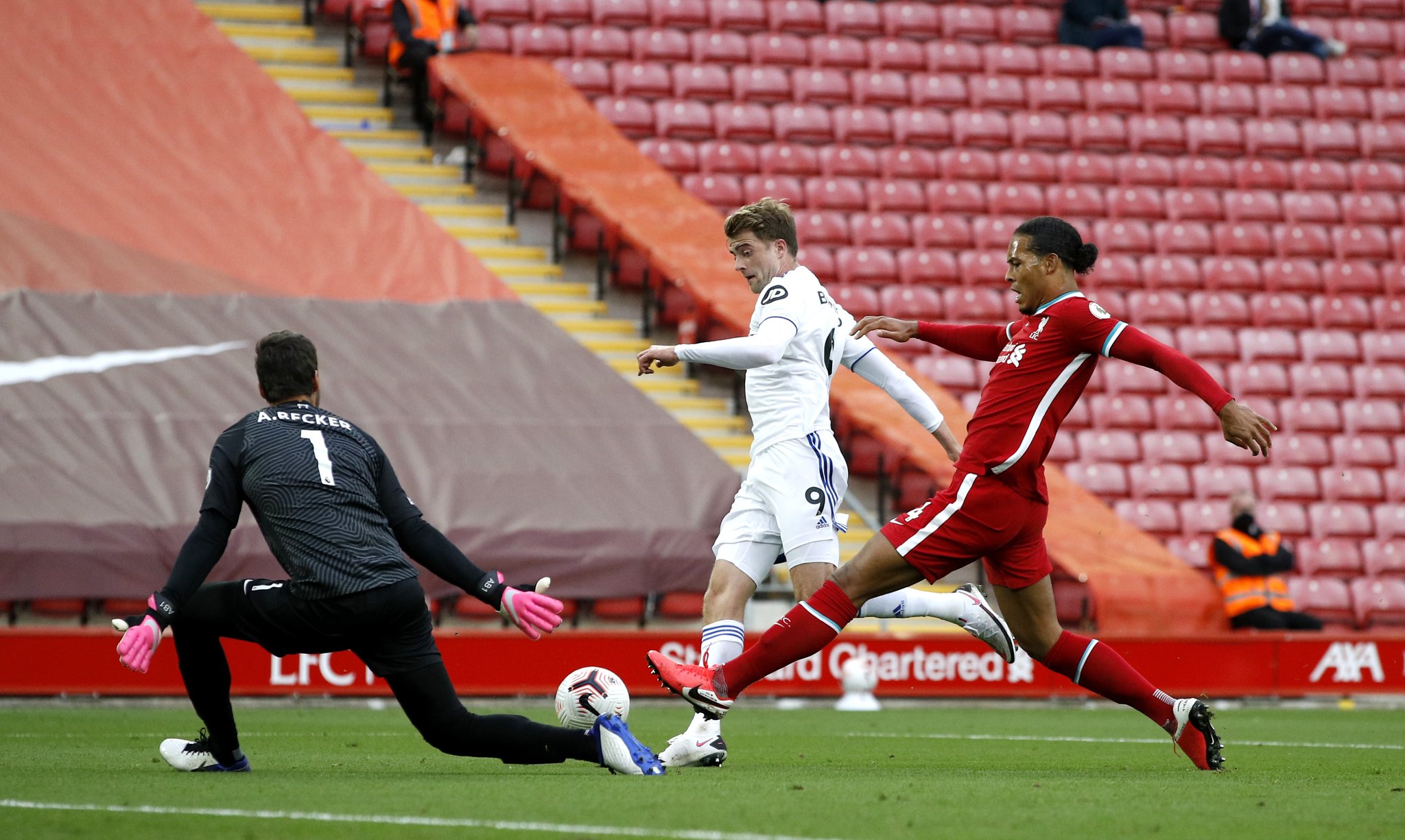 这种国际间 这种国际间